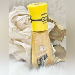 Minions Gold Nail Color